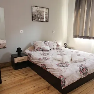 3* Pensión Santa